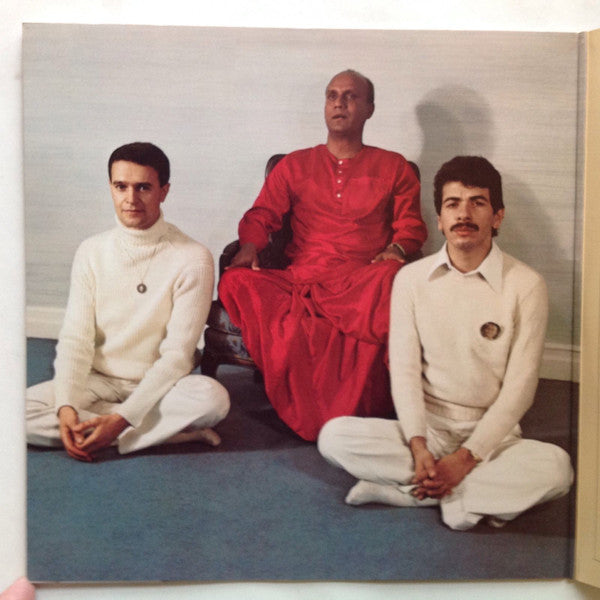 Carlos Santana & Mahavishnu John McLaughlin* : Love Devotion Surrender (LP, Album, Quad, Ter)
